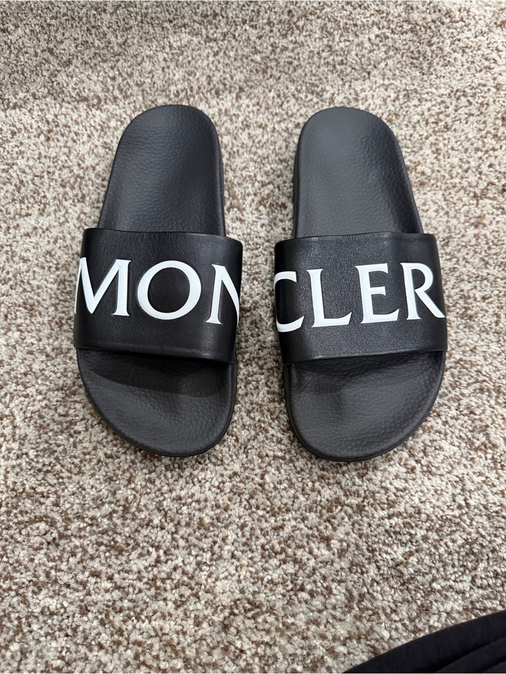 Moncler Slides Unisex 41